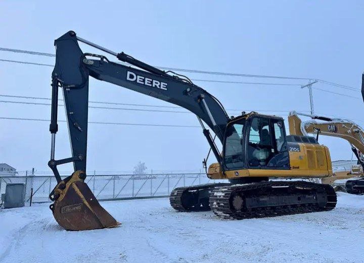 2014 Deere 210GLC excavator